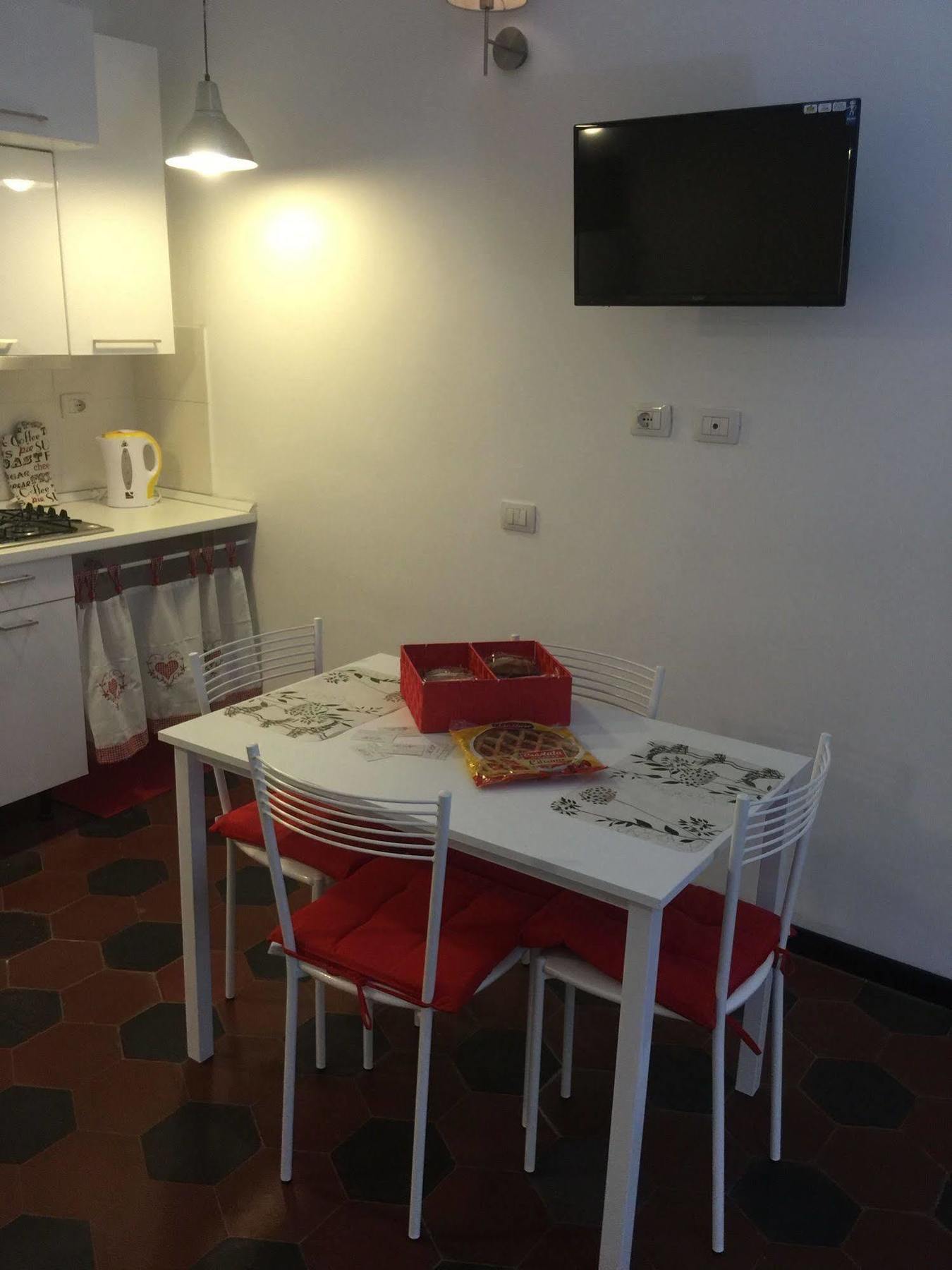 Roma Street Home Bagian luar foto